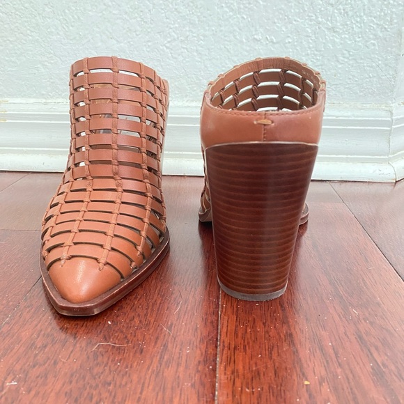 Dolce Vita DV New summer Booties color caramel size 9.5 no box - Picture 2 of 6